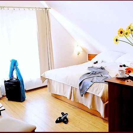 Apartamenty Pod Lwem Świdnica Szoba fotó